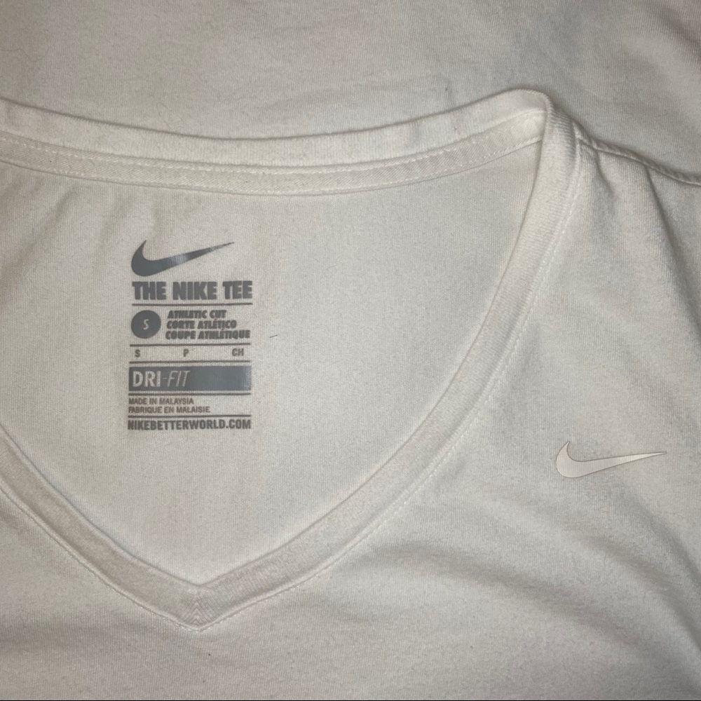Nike | W V-Neck Athletic Tee | Dri-Fit | White | S